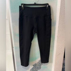 Zella Black Capri Leggings